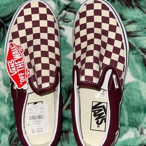 MAROON SLIP-ON VANS